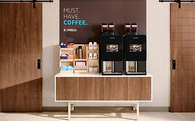 Holiday Inn Express Hotel & Suites Fort Atkinson By Ihg